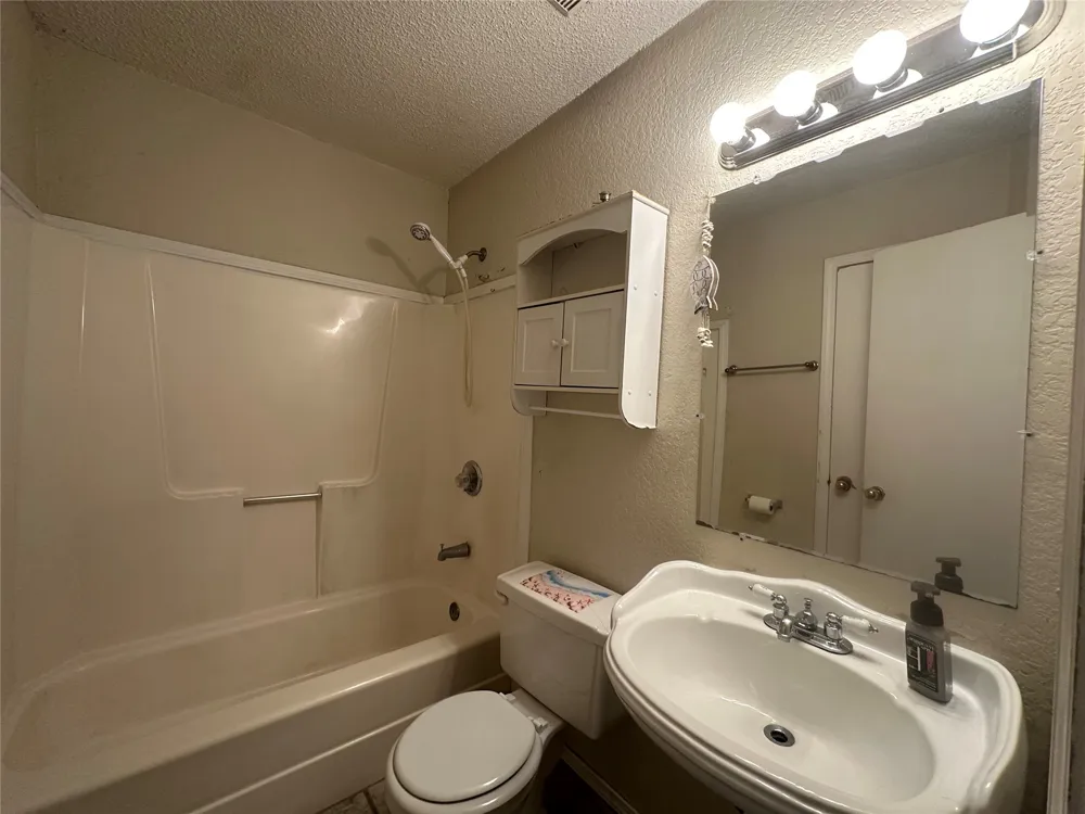 10617 E 112th Place Owasso, OK 74055