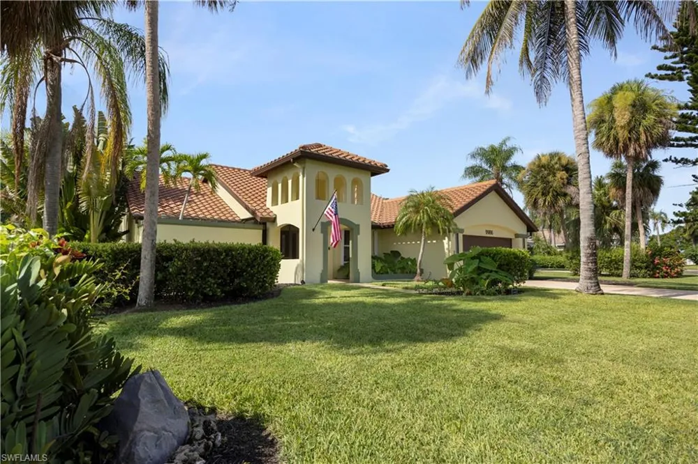 9986 Mar Largo Circle Fort Myers, FL 33919