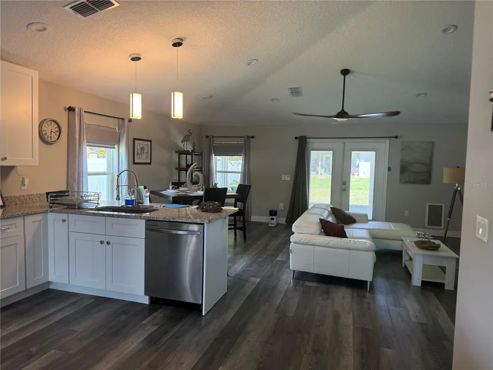 1922 ALMOND STREET Orange City, FL 32763