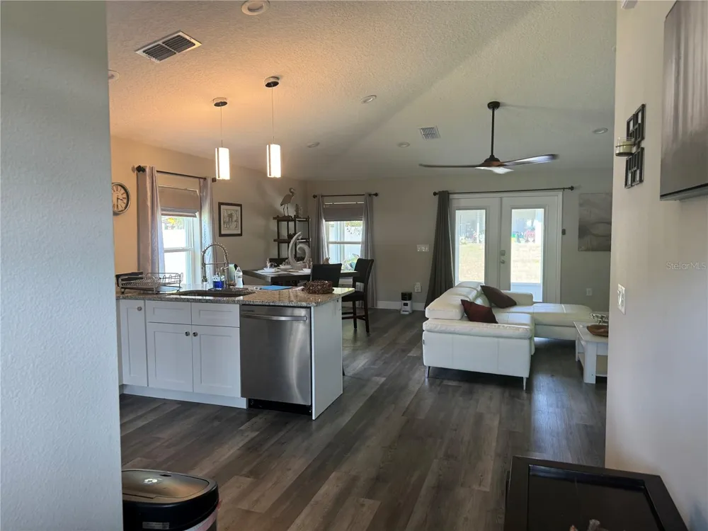 1922 ALMOND STREET Orange City, FL 32763