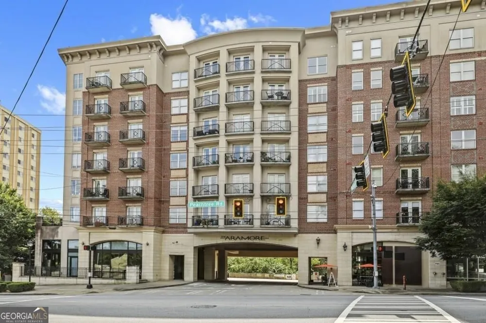 2277 Peachtree RD NE Atlanta, GA 30309