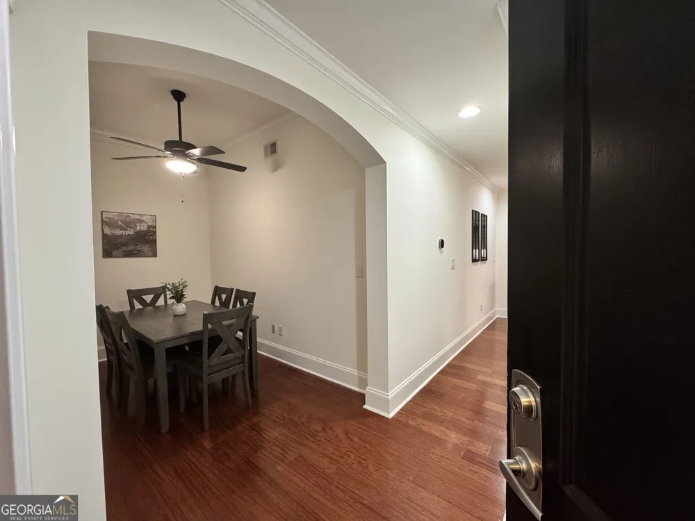 2277 Peachtree RD NE Atlanta, GA 30309