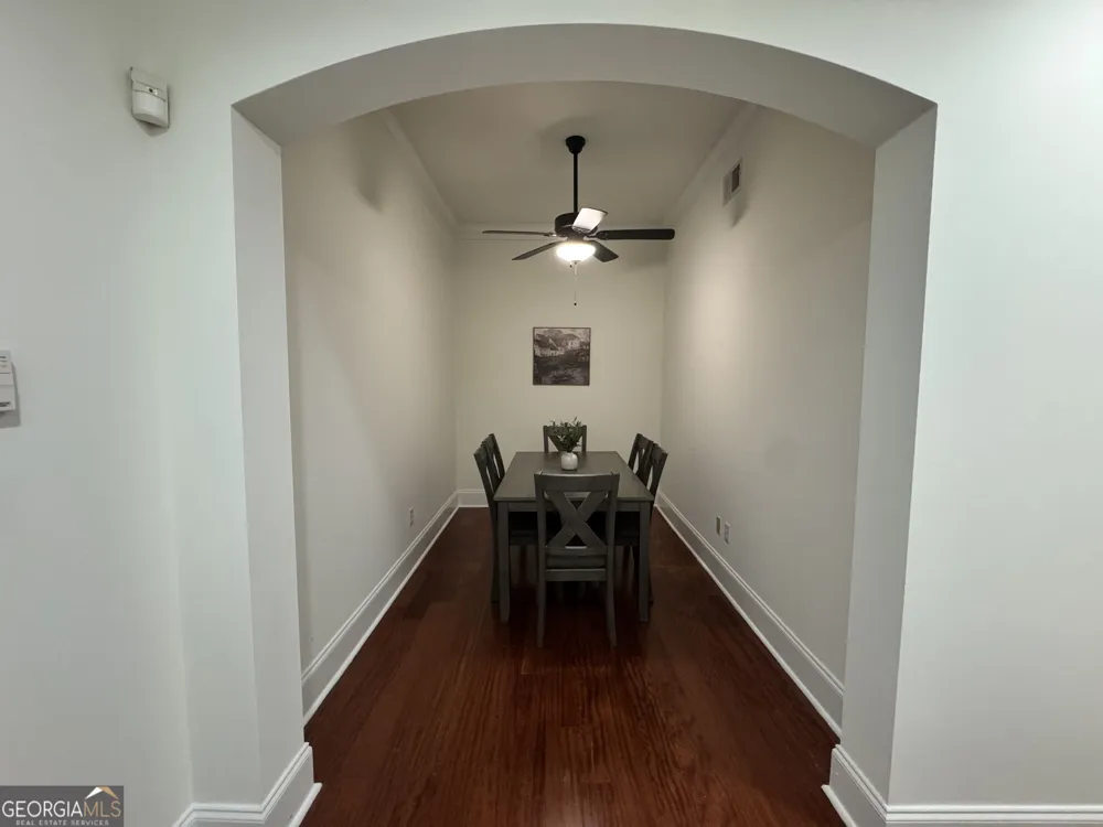 2277 Peachtree RD NE Atlanta, GA 30309