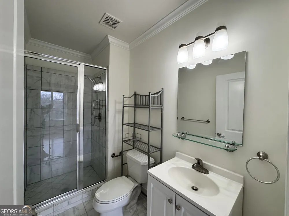 2277 Peachtree RD NE Atlanta, GA 30309