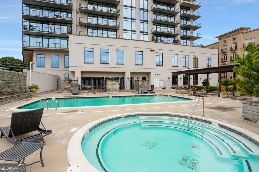 2277 Peachtree RD NE Atlanta, GA 30309