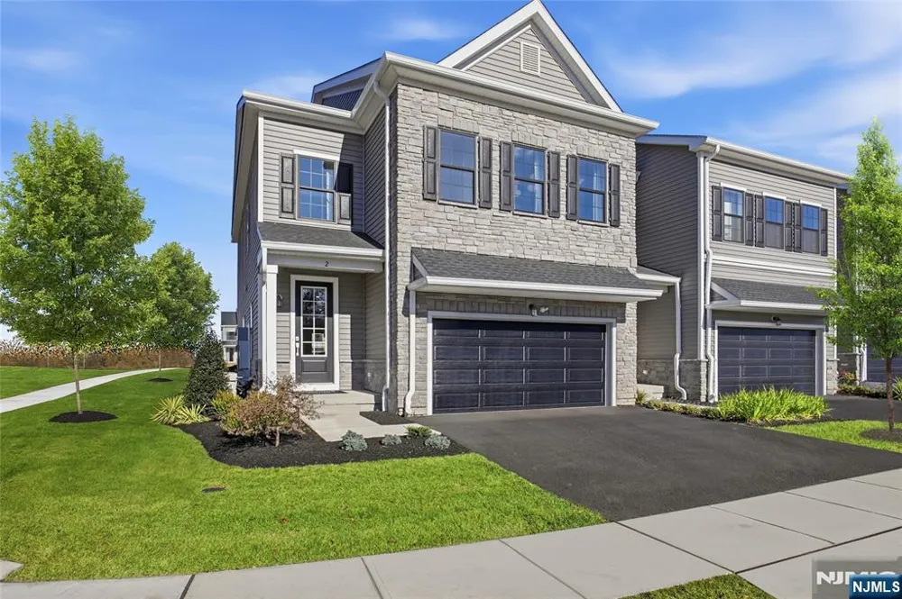 5 Pimlico Place Oakland, NJ 07436