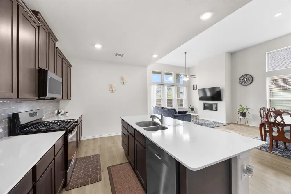 3808 High Country Road Aubrey, TX 76227