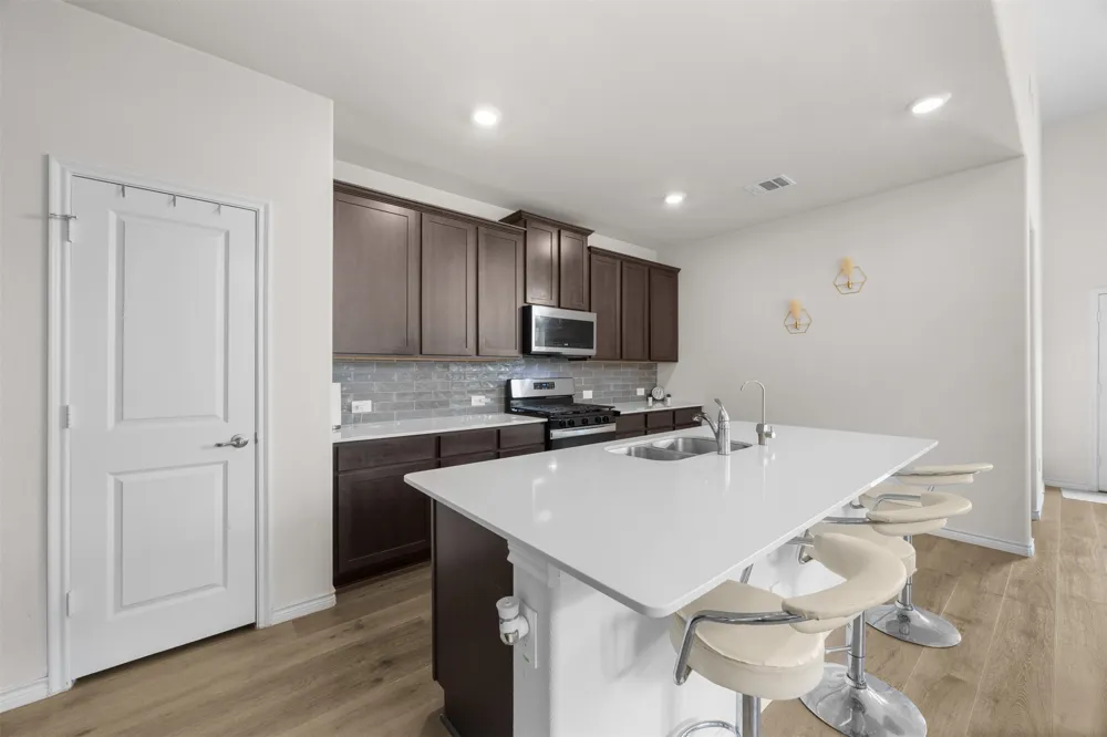3808 High Country Road Aubrey, TX 76227