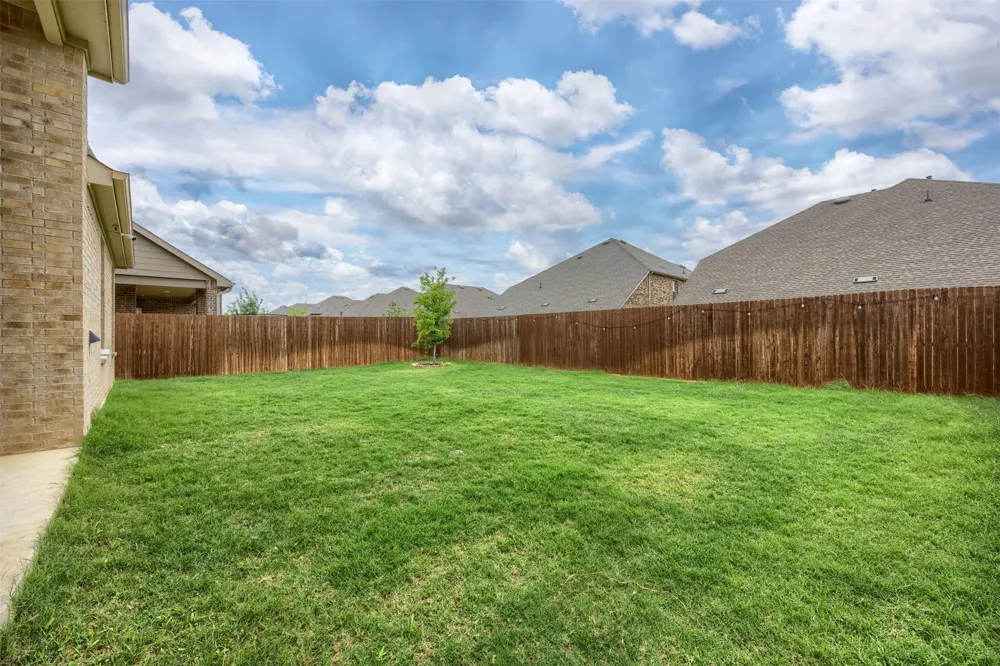 3808 High Country Road Aubrey, TX 76227