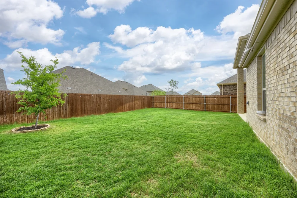 3808 High Country Road Aubrey, TX 76227