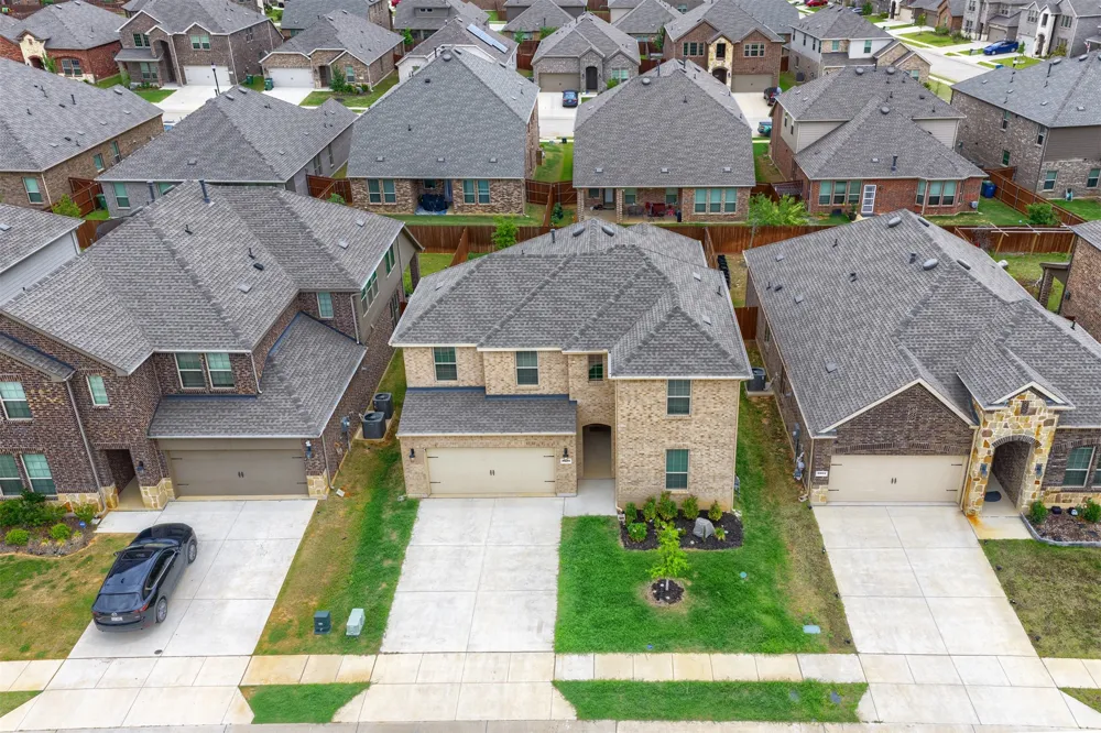 3808 High Country Road Aubrey, TX 76227