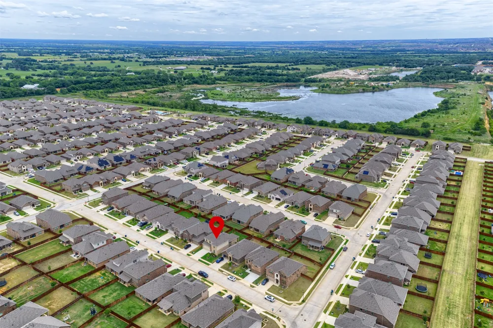 3808 High Country Road Aubrey, TX 76227