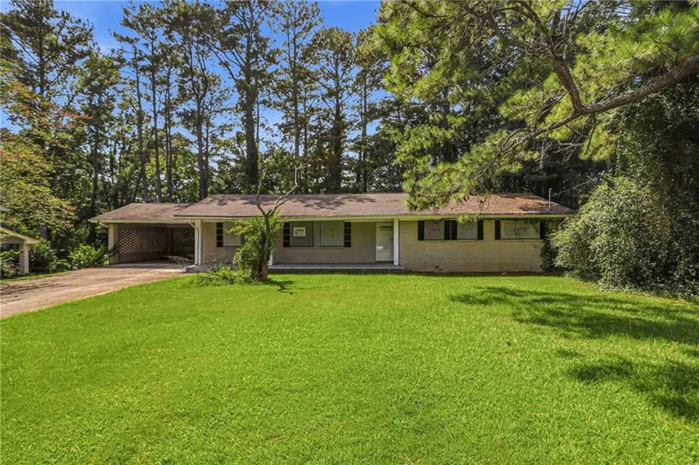 1281 Lee Ann Drive Decatur, GA 30035