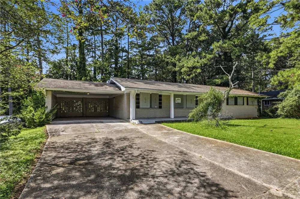 1281 Lee Ann Drive Decatur, GA 30035