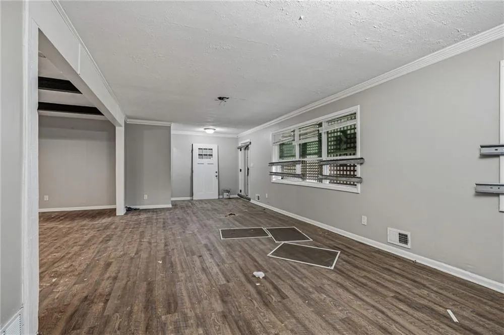 1281 Lee Ann Drive Decatur, GA 30035