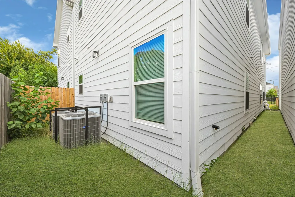 409 Calloway St #A Houston, TX 77029