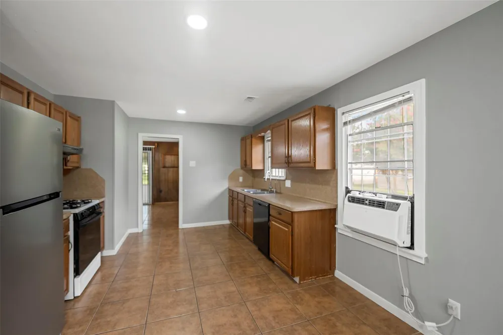 9217 Camay Drive Houston, TX 77016