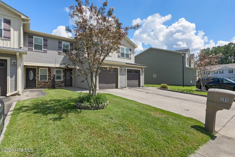205 Kenan Loop Jacksonville, NC 28546
