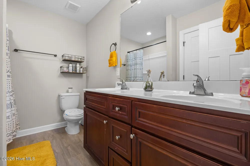 205 Kenan Loop Jacksonville, NC 28546