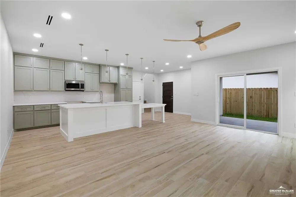 2615 E Solar Drive Mission, TX 78574