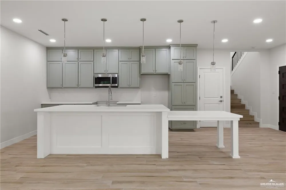 2615 E Solar Drive Mission, TX 78574