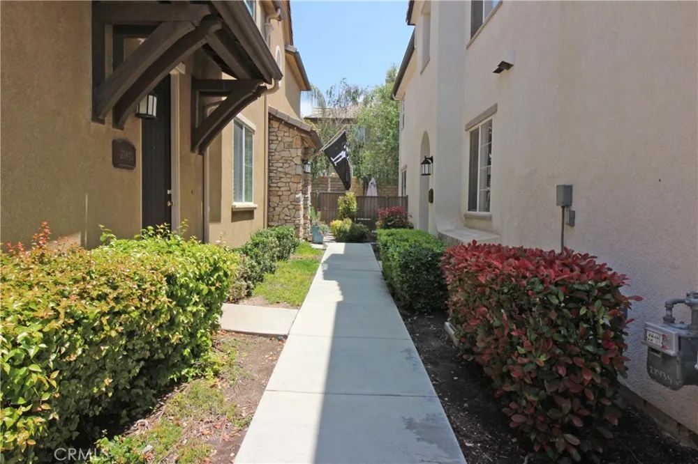 28440 Mirabelle Saugus, CA 91350