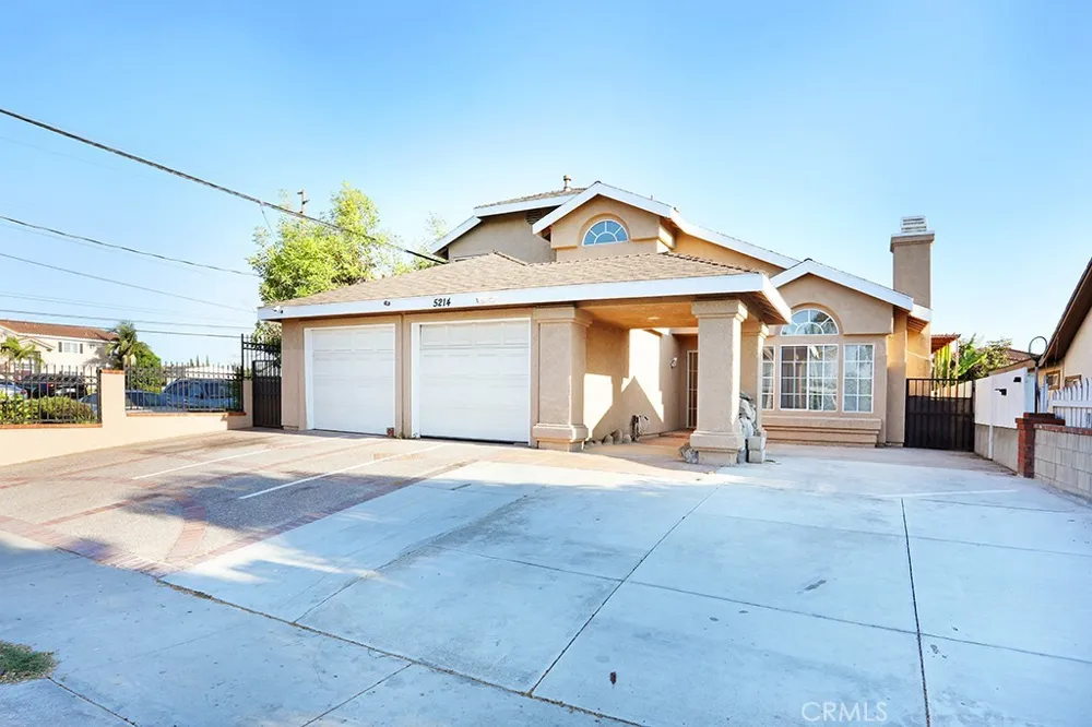 5214 W 3rd Santa Ana, CA 92703