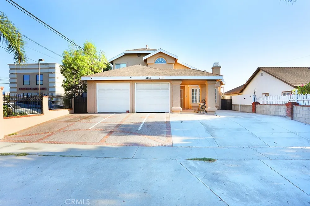 5214 W 3rd Santa Ana, CA 92703