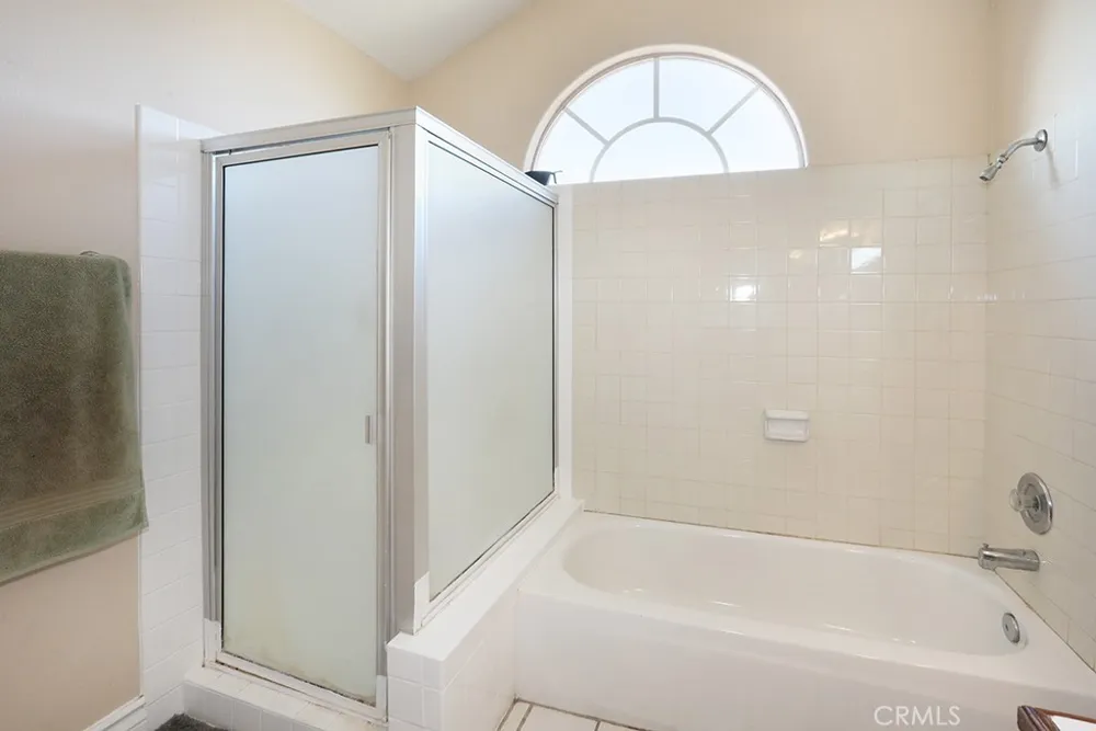 5214 W 3rd Santa Ana, CA 92703