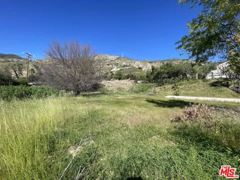 465 E Loma Alta Drive