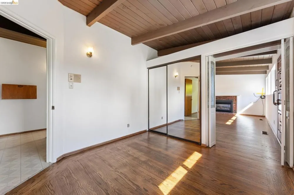 4380 Jana Vista El Sobrante, CA 94803