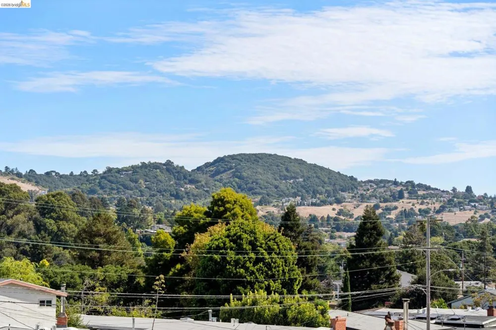 4380 Jana Vista El Sobrante, CA 94803