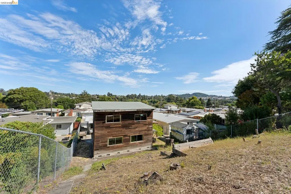 4380 Jana Vista El Sobrante, CA 94803