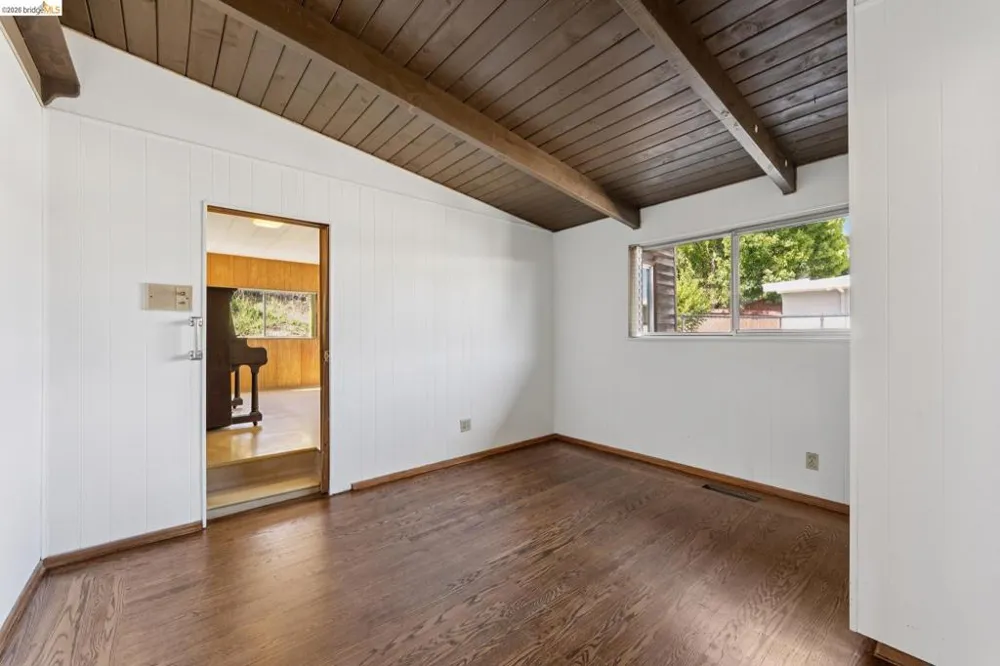 4380 Jana Vista El Sobrante, CA 94803
