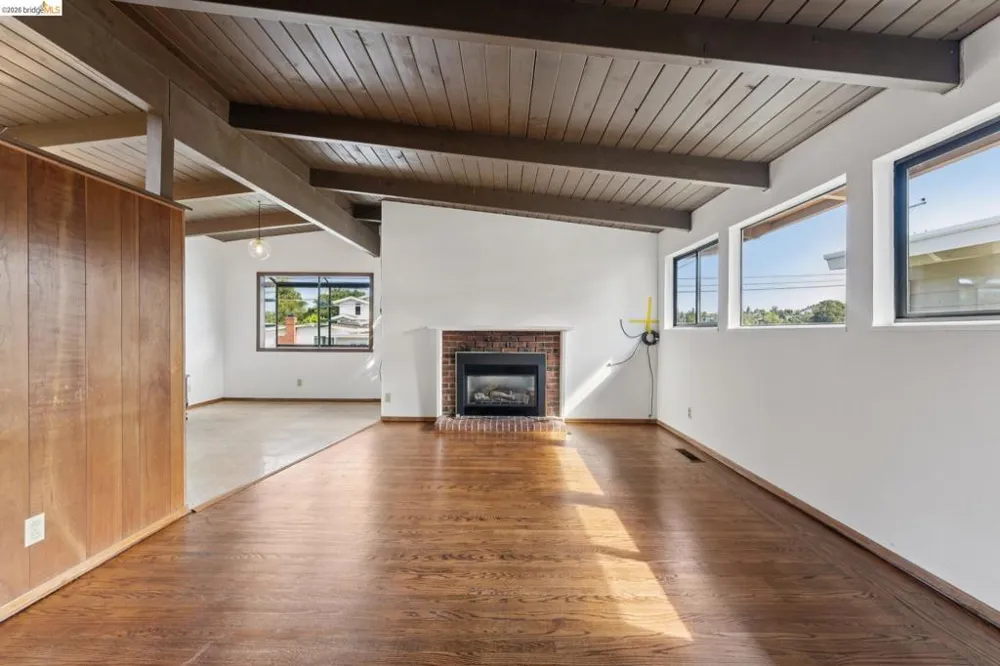4380 Jana Vista El Sobrante, CA 94803
