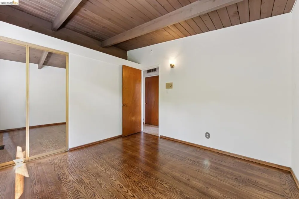 4380 Jana Vista El Sobrante, CA 94803