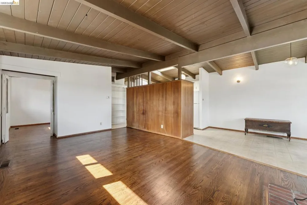 4380 Jana Vista El Sobrante, CA 94803