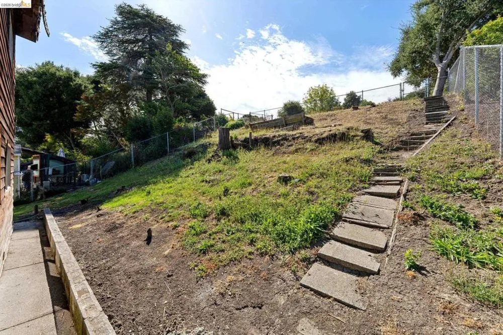 4380 Jana Vista El Sobrante, CA 94803