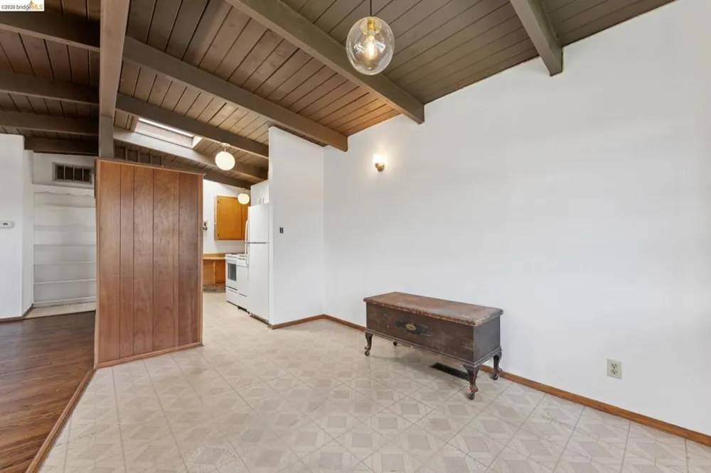 4380 Jana Vista El Sobrante, CA 94803