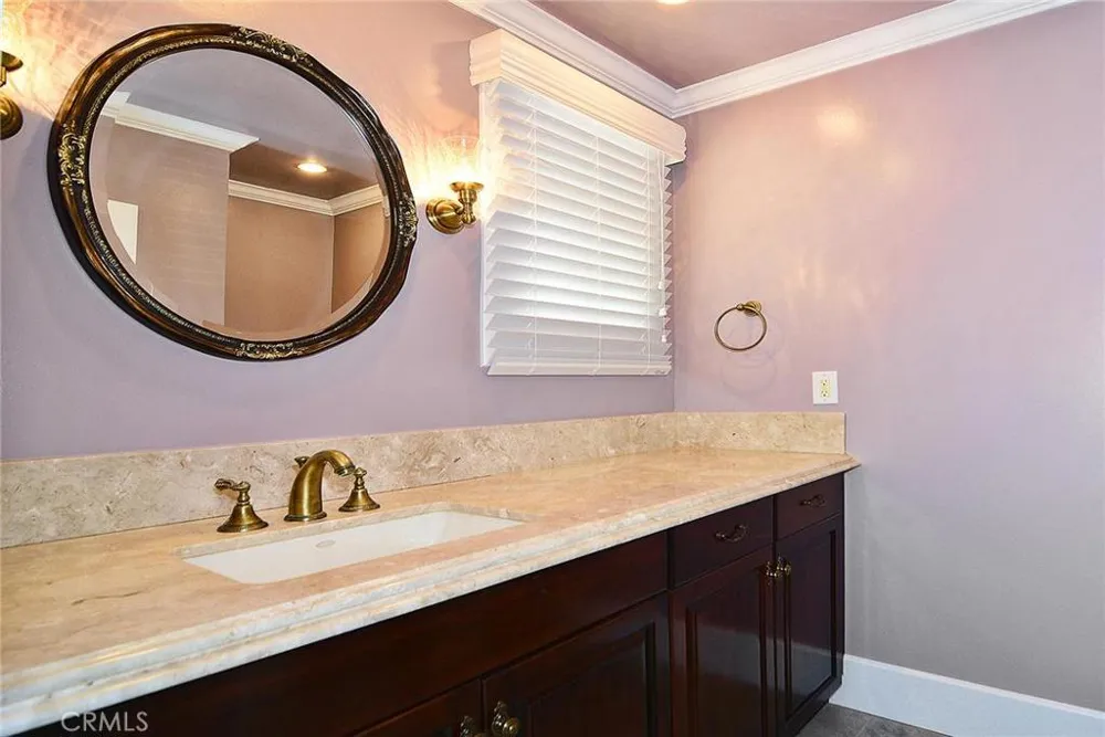 18843 Paseo Nuevo Drive Tarzana, CA 91356