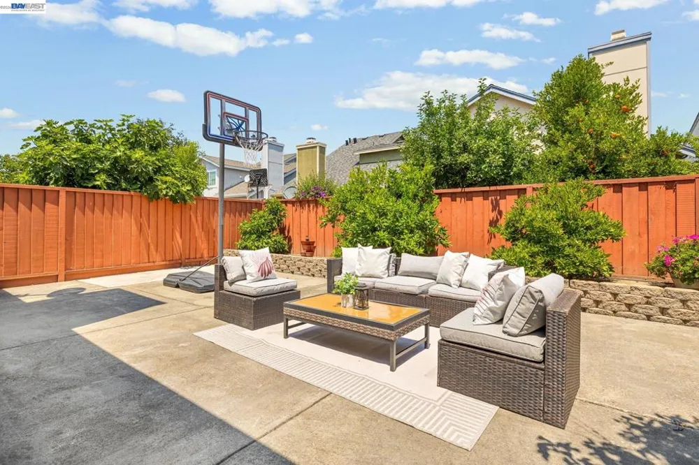 5439 Sunstar Commons Fremont, CA 94555