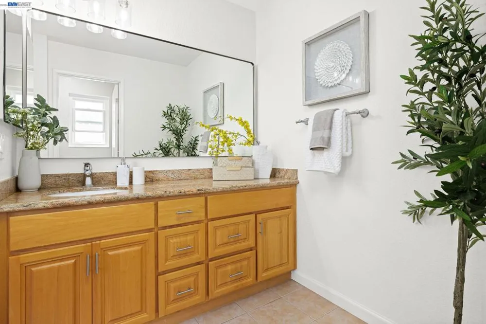 5439 Sunstar Commons Fremont, CA 94555