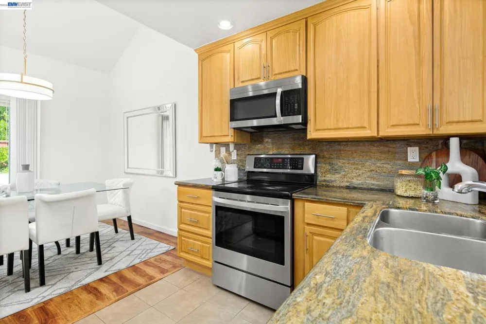 5439 Sunstar Commons Fremont, CA 94555
