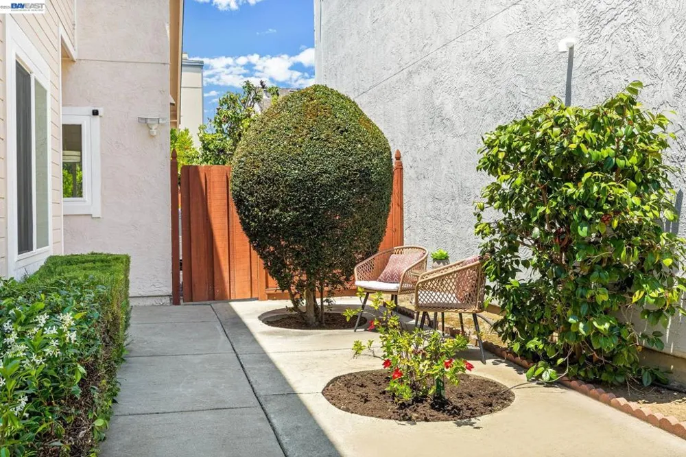 5439 Sunstar Commons Fremont, CA 94555