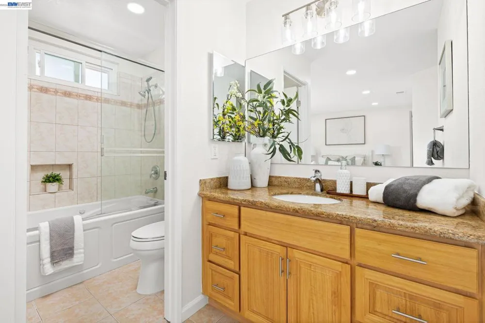 5439 Sunstar Commons Fremont, CA 94555