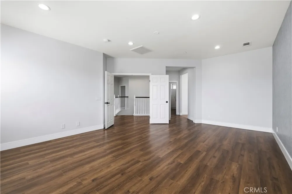 20540 Suzie Saugus, CA 91350