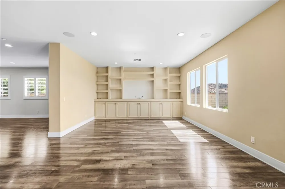 20540 Suzie Saugus, CA 91350