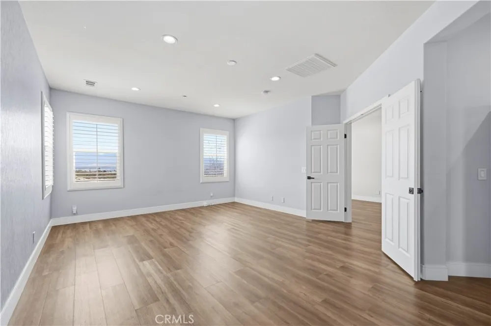 20540 Suzie Saugus, CA 91350