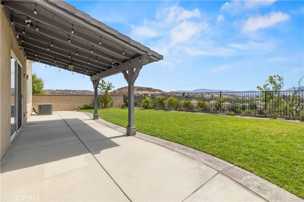 20540 Suzie Saugus, CA 91350