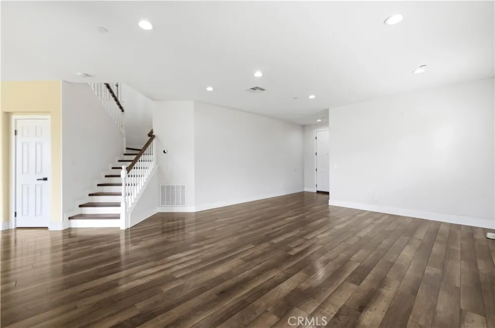 20540 Suzie Saugus, CA 91350
